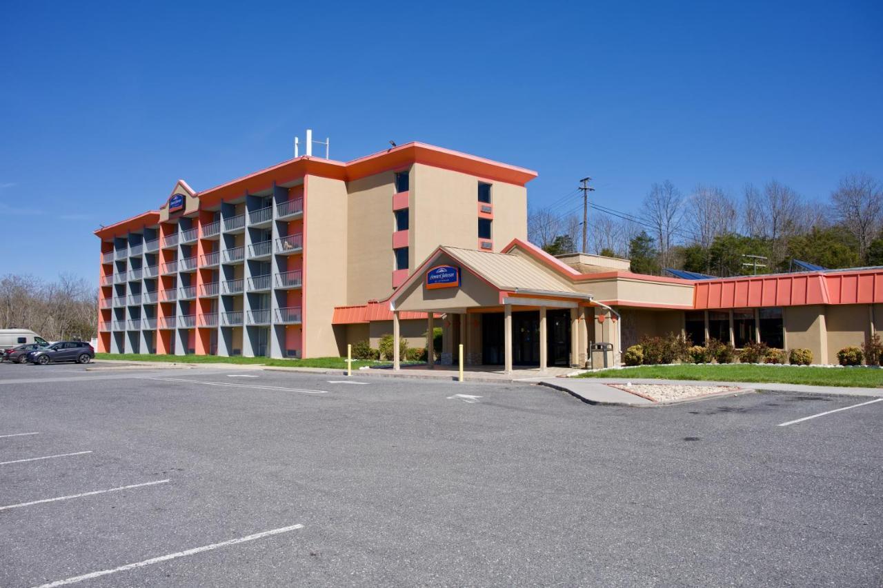 Howard Johnson By Wyndham Lexington Exterior photo