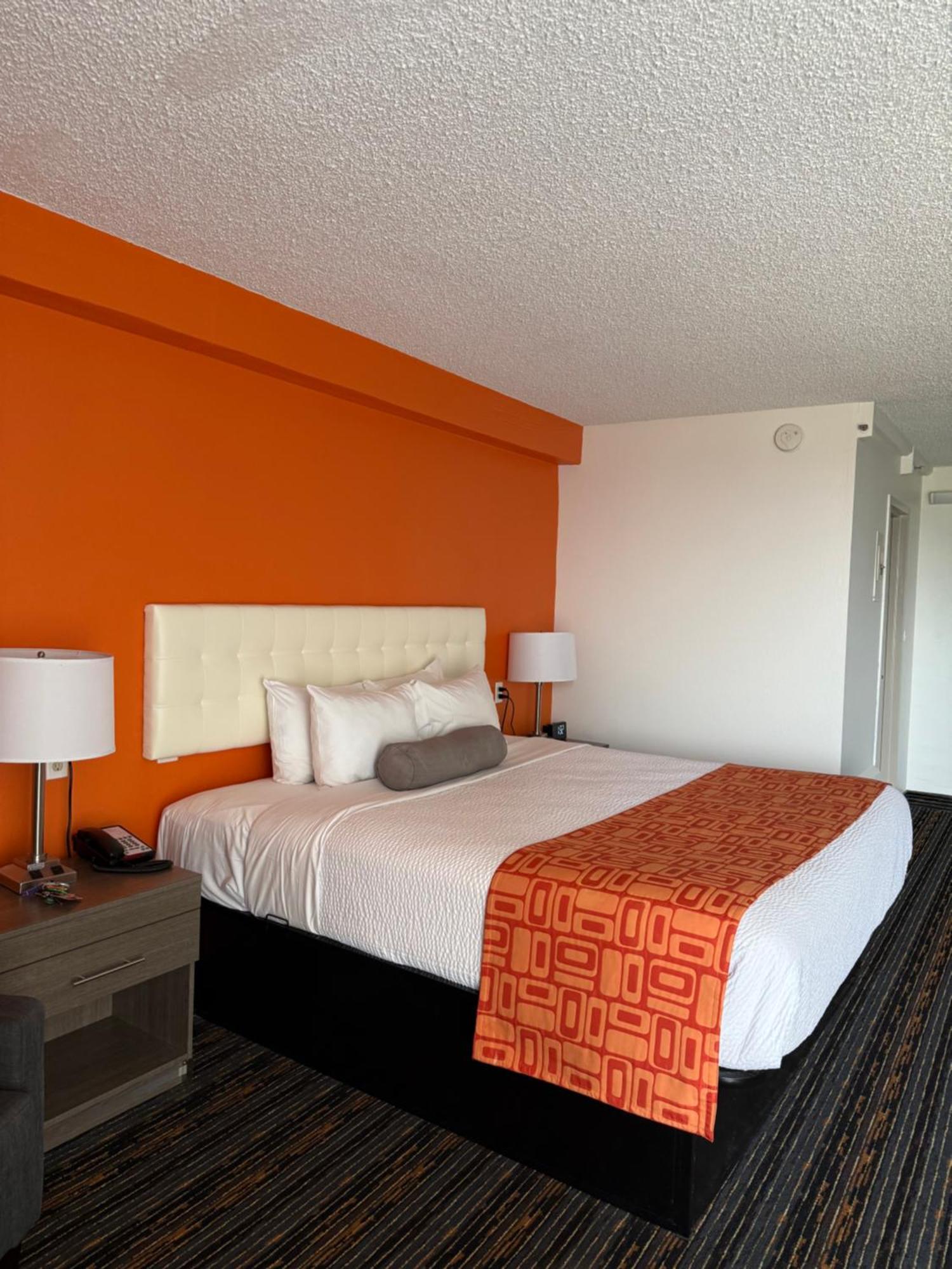 Howard Johnson By Wyndham Lexington Exterior photo