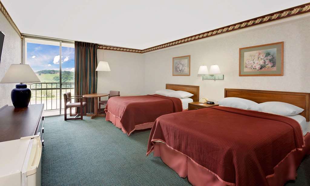 Howard Johnson By Wyndham Lexington Room photo